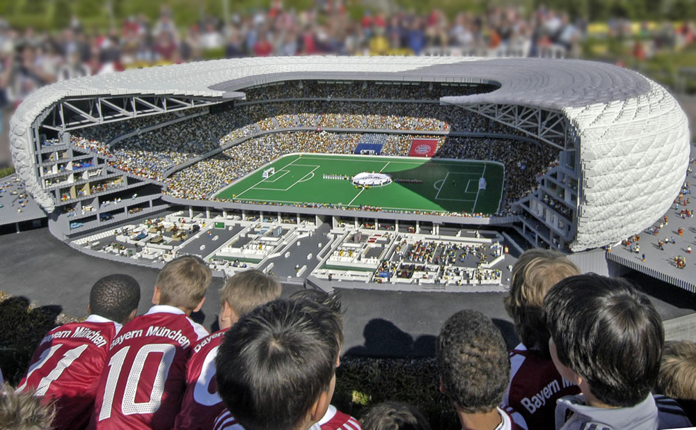 Legoland Miniland Allianz Arena mit Fans